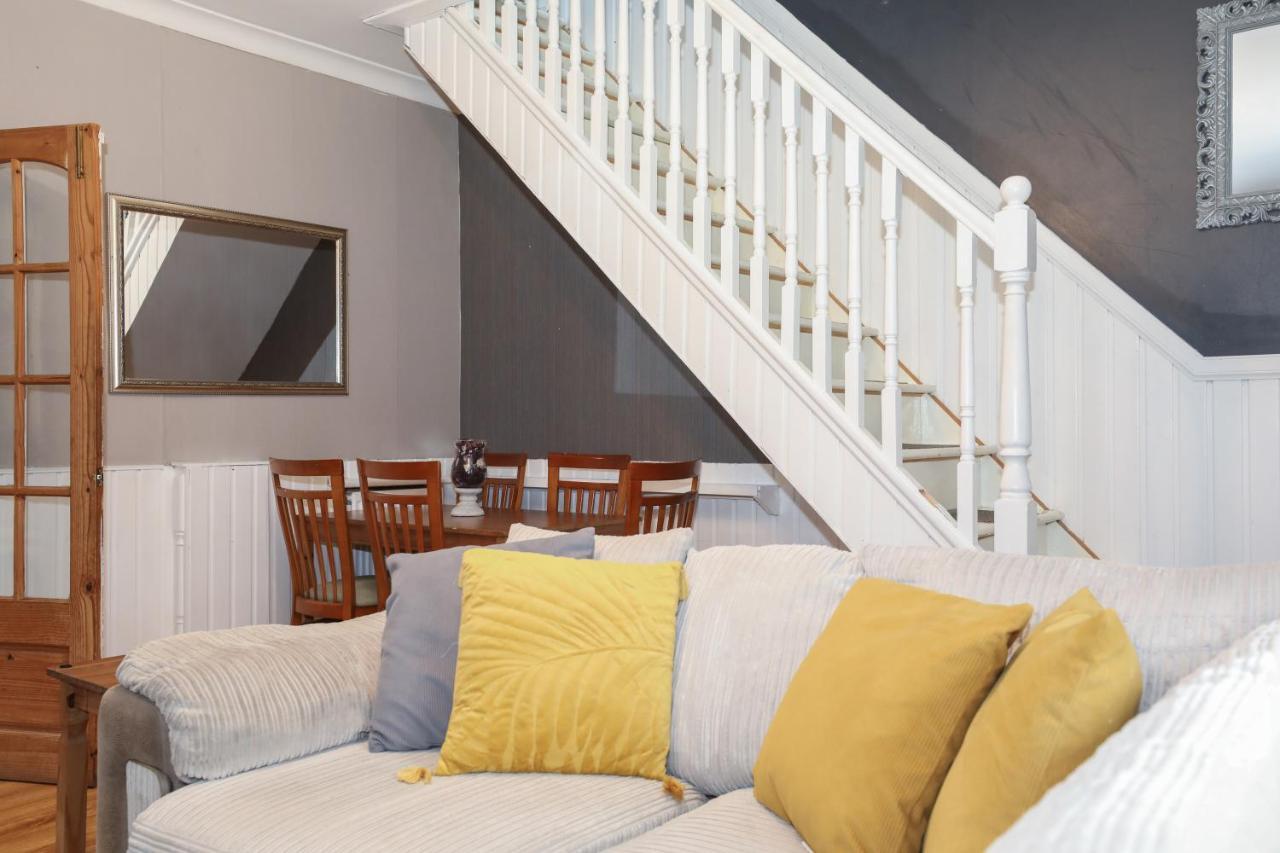 Beautiful 4 Bedroom Cottage - Ideal Location - Free Parking Edinburgh Exterior foto