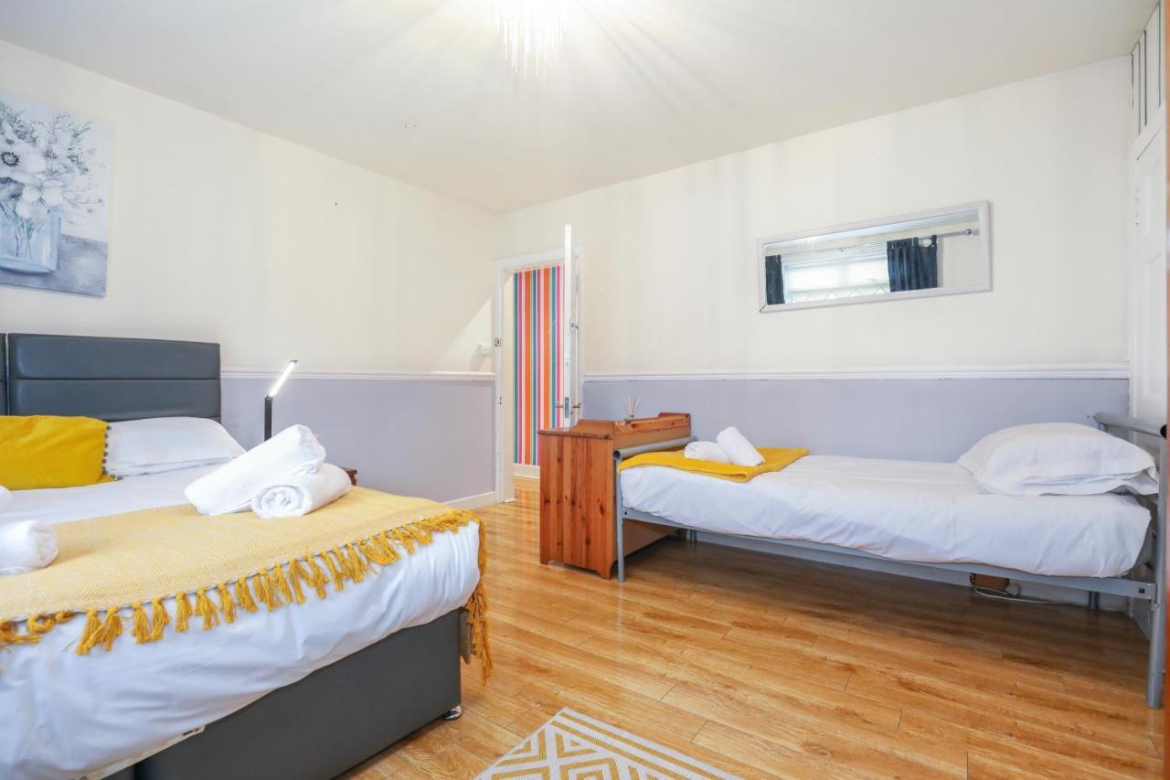 Beautiful 4 Bedroom Cottage - Ideal Location - Free Parking Edinburgh Exterior foto