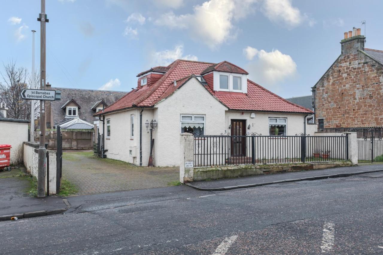 Beautiful 4 Bedroom Cottage - Ideal Location - Free Parking Edinburgh Exterior foto