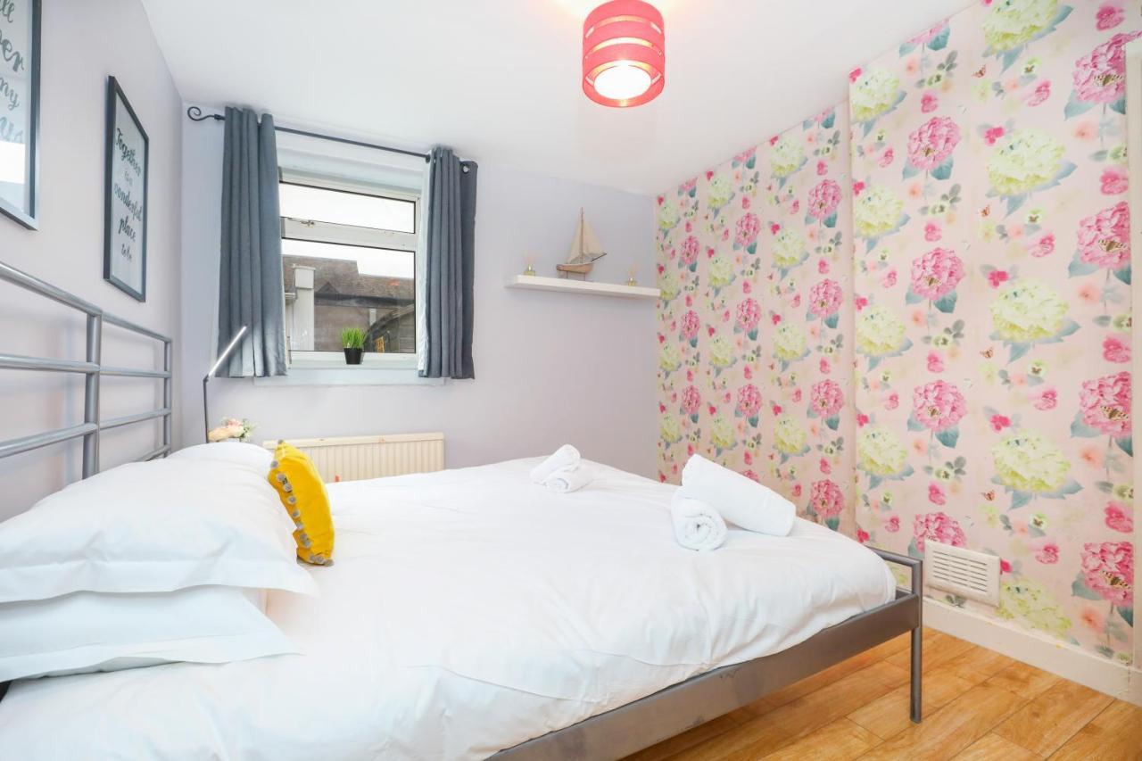 Beautiful 4 Bedroom Cottage - Ideal Location - Free Parking Edinburgh Exterior foto