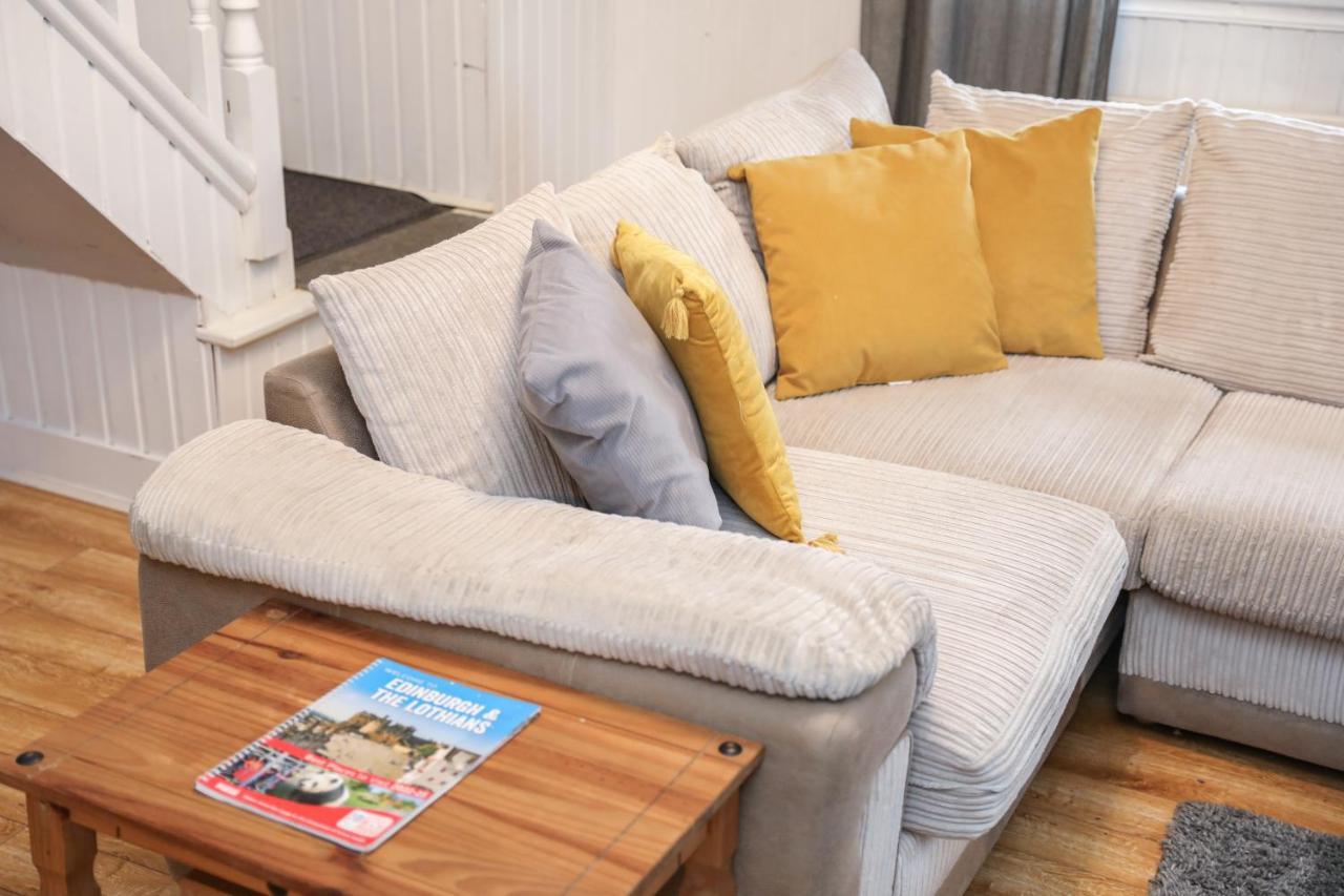 Beautiful 4 Bedroom Cottage - Ideal Location - Free Parking Edinburgh Exterior foto