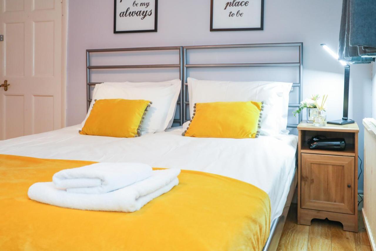 Beautiful 4 Bedroom Cottage - Ideal Location - Free Parking Edinburgh Exterior foto